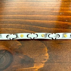 Stainless steel bracelet with copper detail